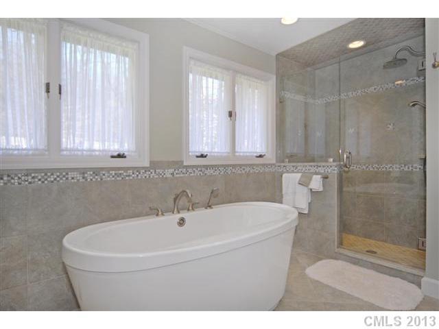 2938 Sadler Road Charlotte, NC 28278 - Photo 12 of 16 Gallery Image 12