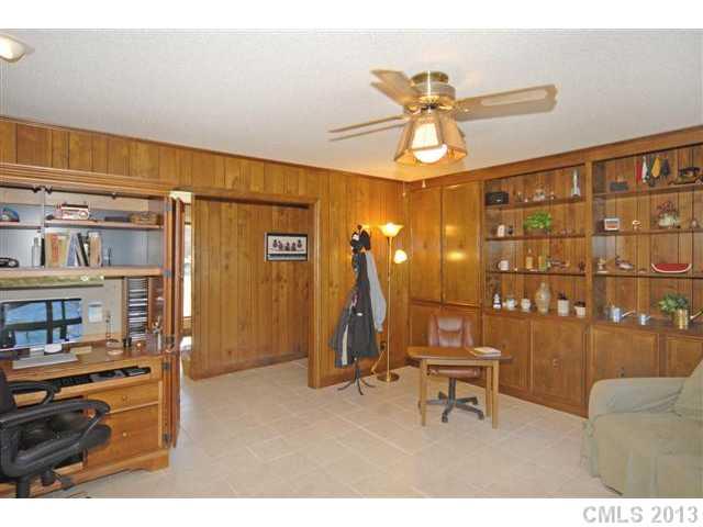 2938 Sadler Road Charlotte, NC 28278 - Photo 13 of 16 Gallery Image 13