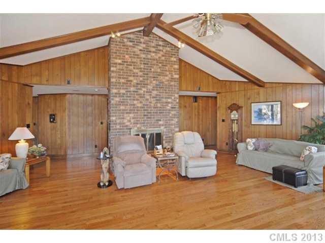2938 Sadler Road Charlotte, NC 28278 - Photo 8 of 16 Gallery Image 8
