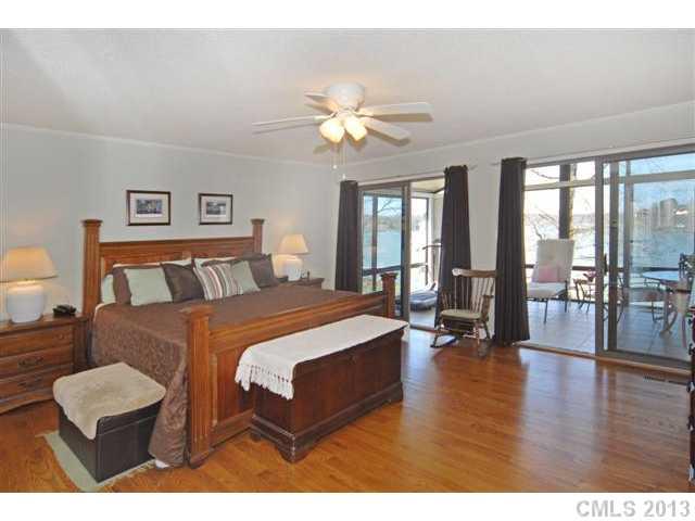 2938 Sadler Road Charlotte, NC 28278 - Photo 9 of 16 Gallery Image 9