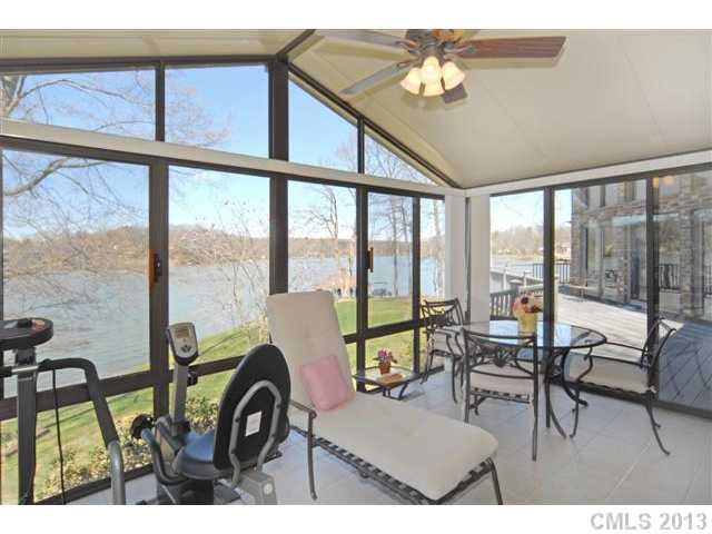 2938 Sadler Road Charlotte, NC 28278 - Photo 10 of 16 Gallery Image 10