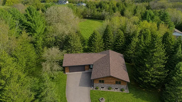 $584,900 | 1072 Buck Ridge, Hudson, WI 54016