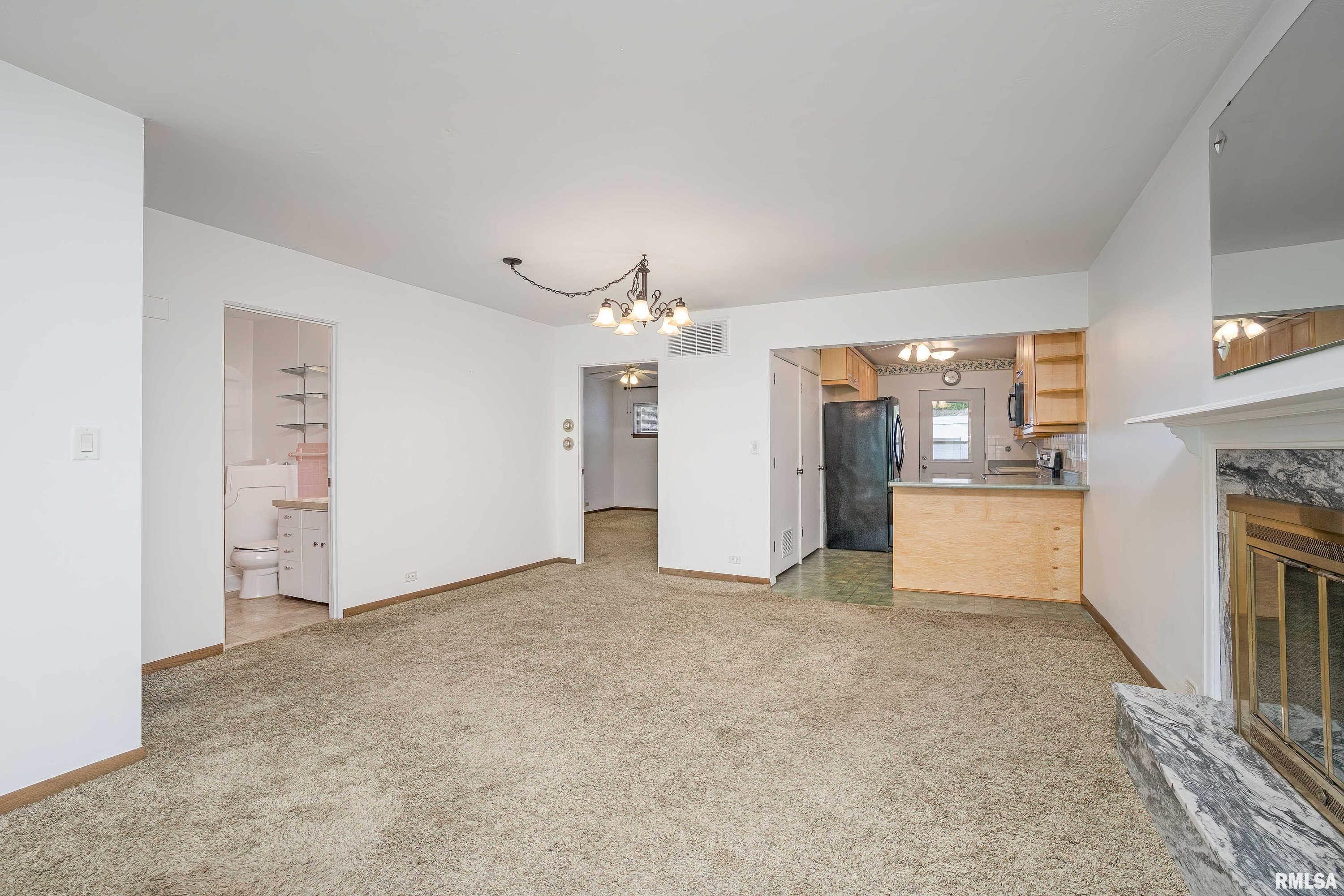 1104 Kimberly Road, Unit 303 Bettendorf, IA 52722 - Photo 13 of 34 Gallery Image 13