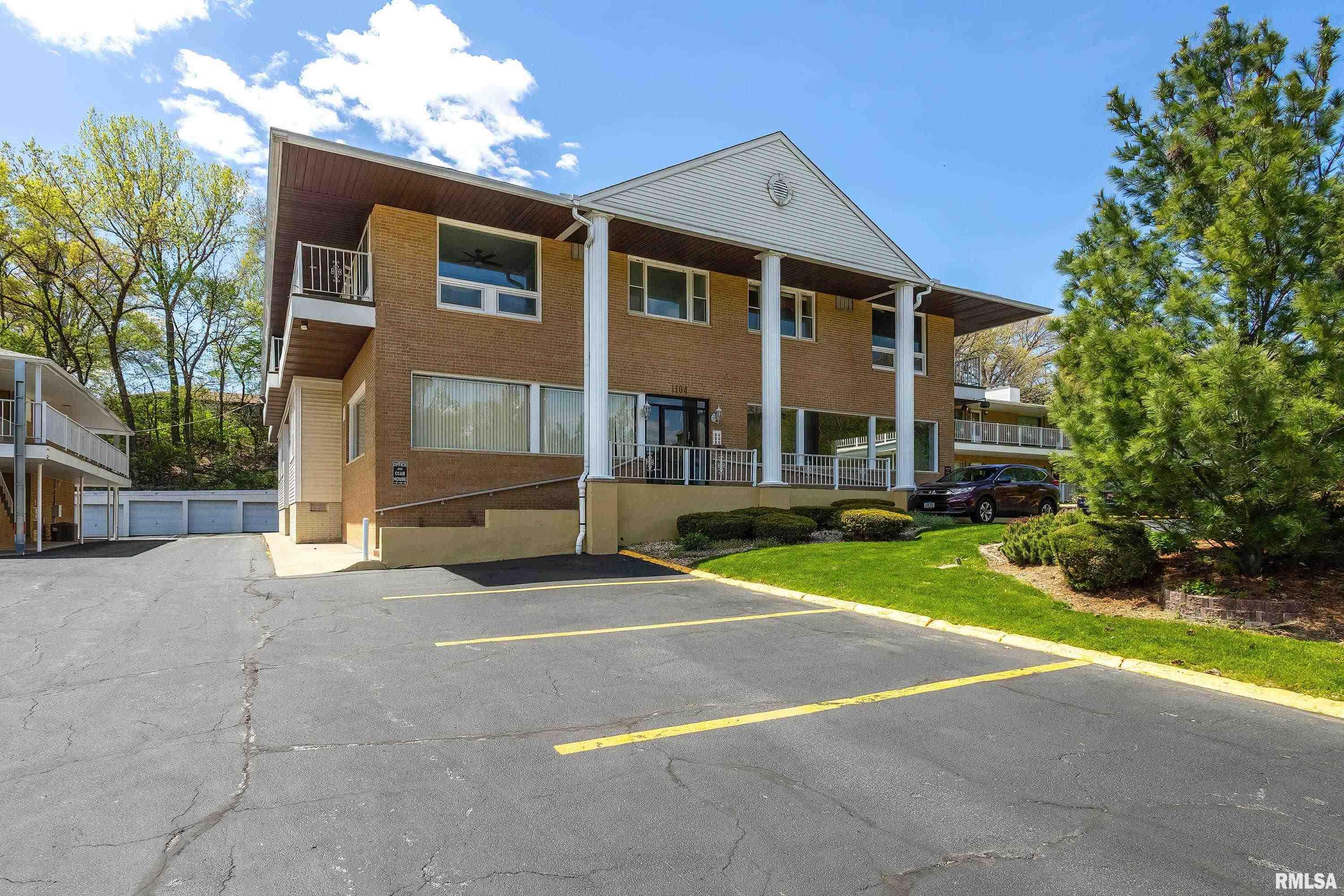 1104 Kimberly Road, Unit 303 Bettendorf, IA 52722 - Photo 2 of 34 Gallery Image 2