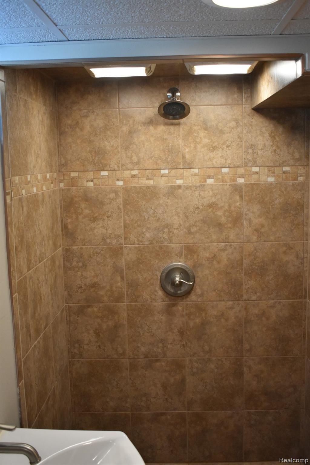 6505 Pelham Road Allen Park, MI 48101 - Photo 27 of 31 DSC_0176.JPG
