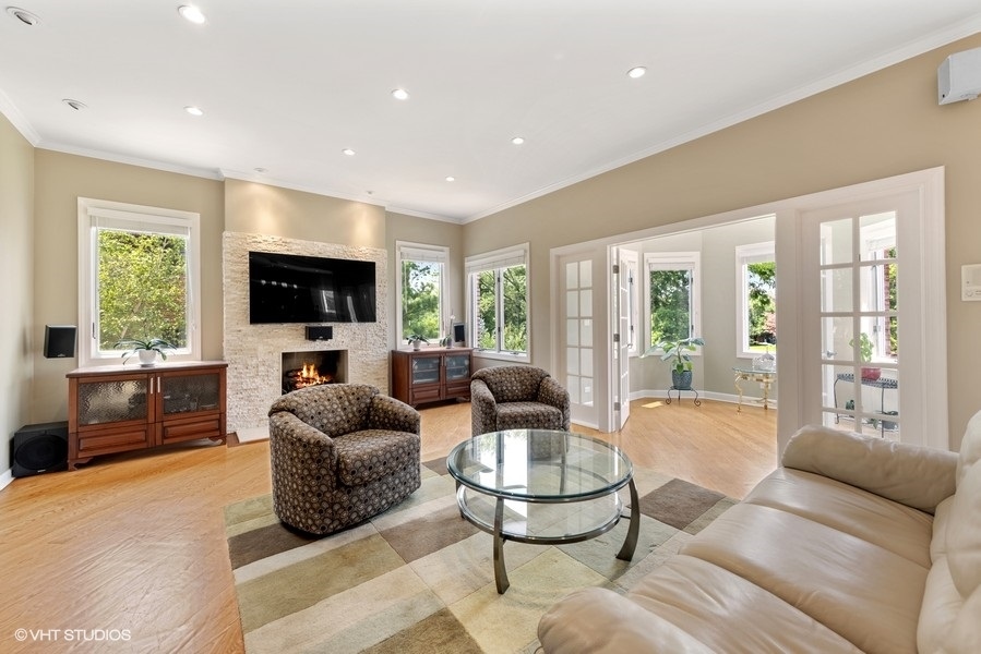 15 Ridge Farm Road Burr Ridge, IL 60527 - Photo 12 of 36 Gallery Image 12
