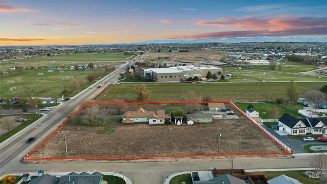 $2,000,000 | 3514 South Indiana Avenue, Caldwell, ID 83605