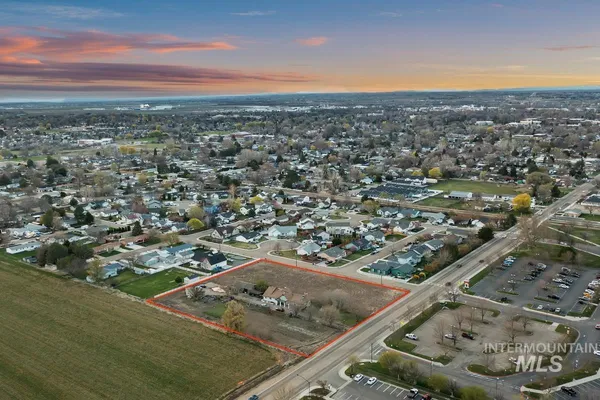 $2,000,000 | 3514 South Indiana Avenue, Caldwell, ID 83605