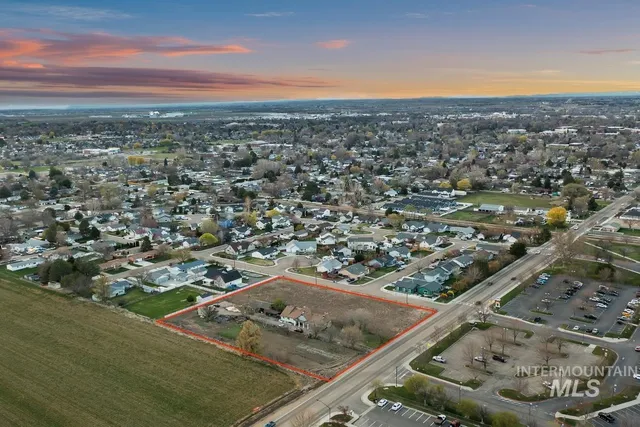 $2,000,000 | 3514 South Indiana Avenue, Caldwell, ID 83605