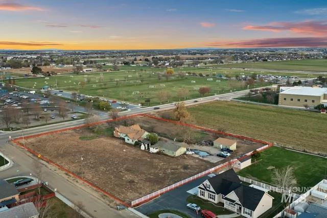 $2,000,000 | 3514 South Indiana Avenue, Caldwell, ID 83605