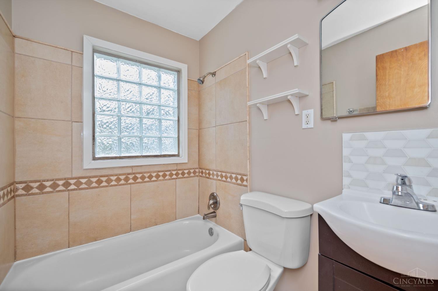 7101 Dunn Road Cincinnati, OH 45230 - Photo 32 of 50