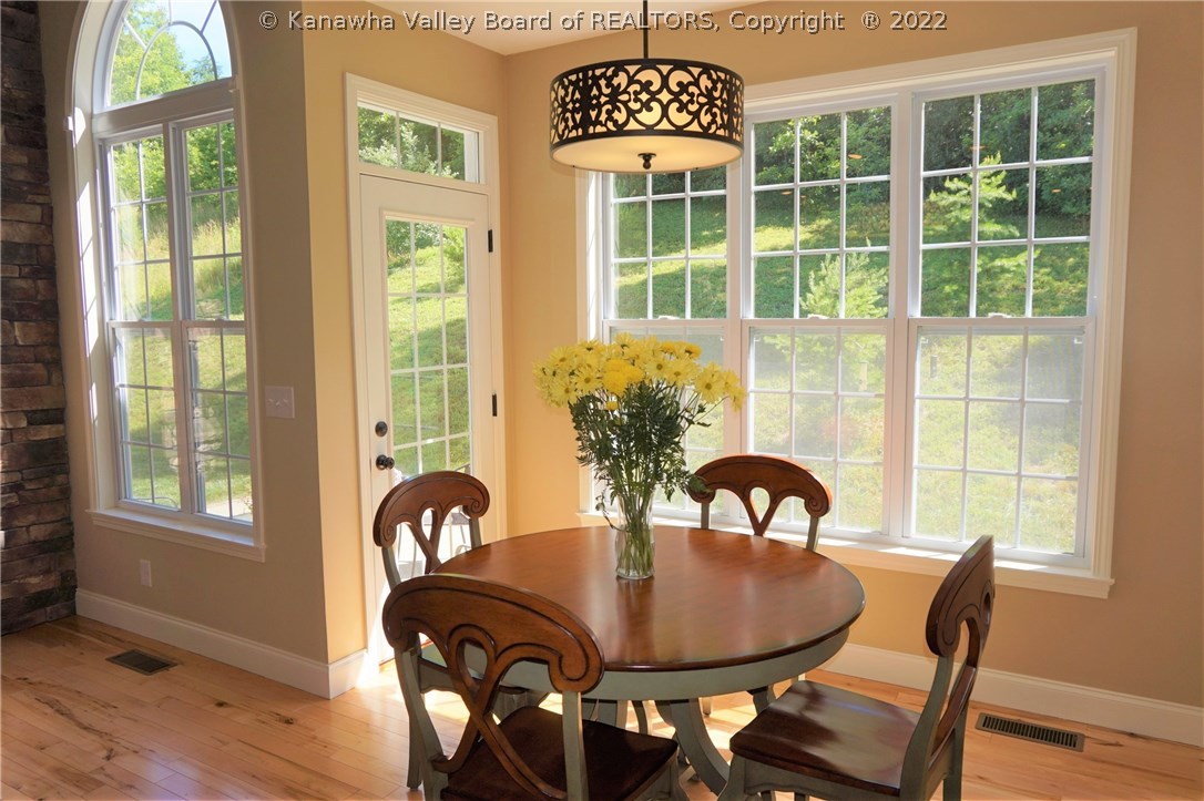 135 Killarney Road Winfield, WV 25213 - Photo 9 of 28 Gallery Image 9