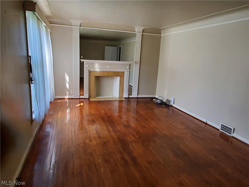 3305 Berkeley Road Cleveland, OH 44118 - Photo 3 of 5