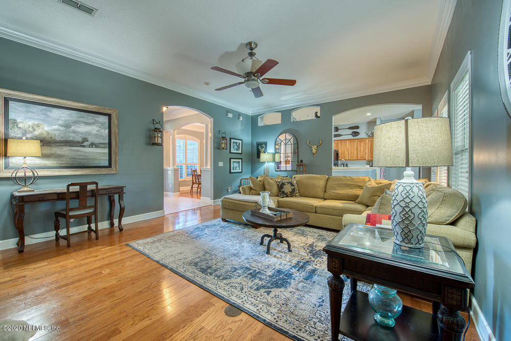 10928 Crichton Road Jacksonville, FL 32221 - Photo 3 of 25 Living Rom - View 2