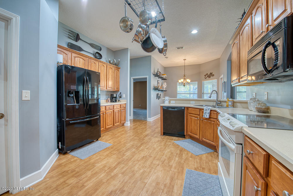 10928 Crichton Road Jacksonville, FL 32221 - Photo 7 of 25 Kitchen - View 2