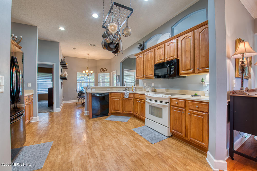 10928 Crichton Road Jacksonville, FL 32221 - Photo 8 of 25 Kitchen - View 3