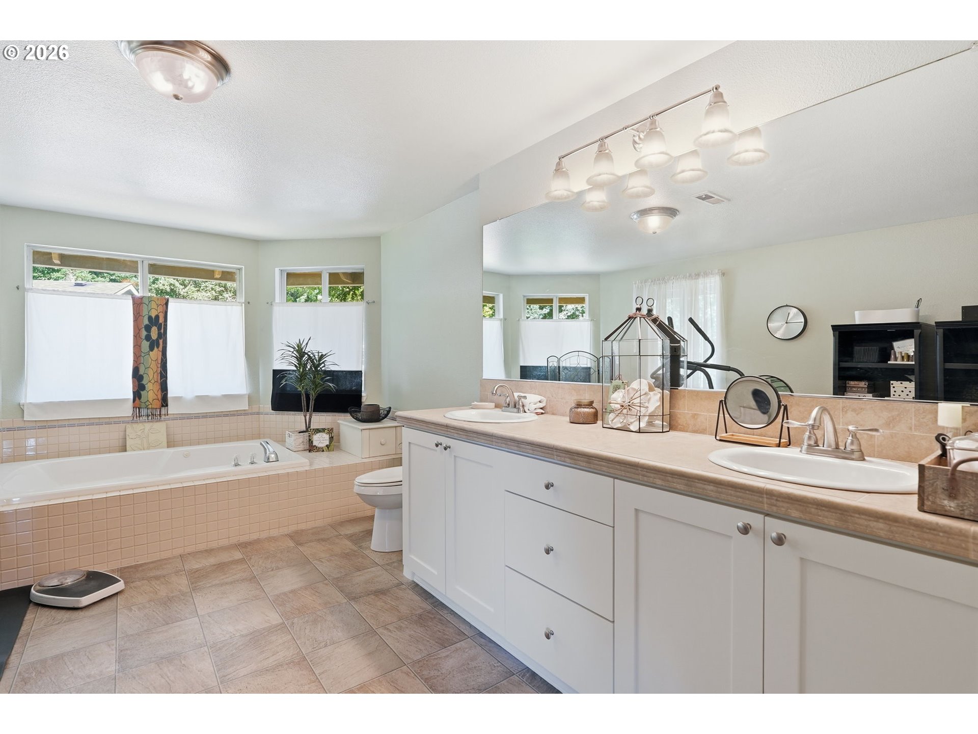 16455 Southwest Cynthia Street Beaverton, OR 97007 - Photo 22 of 35