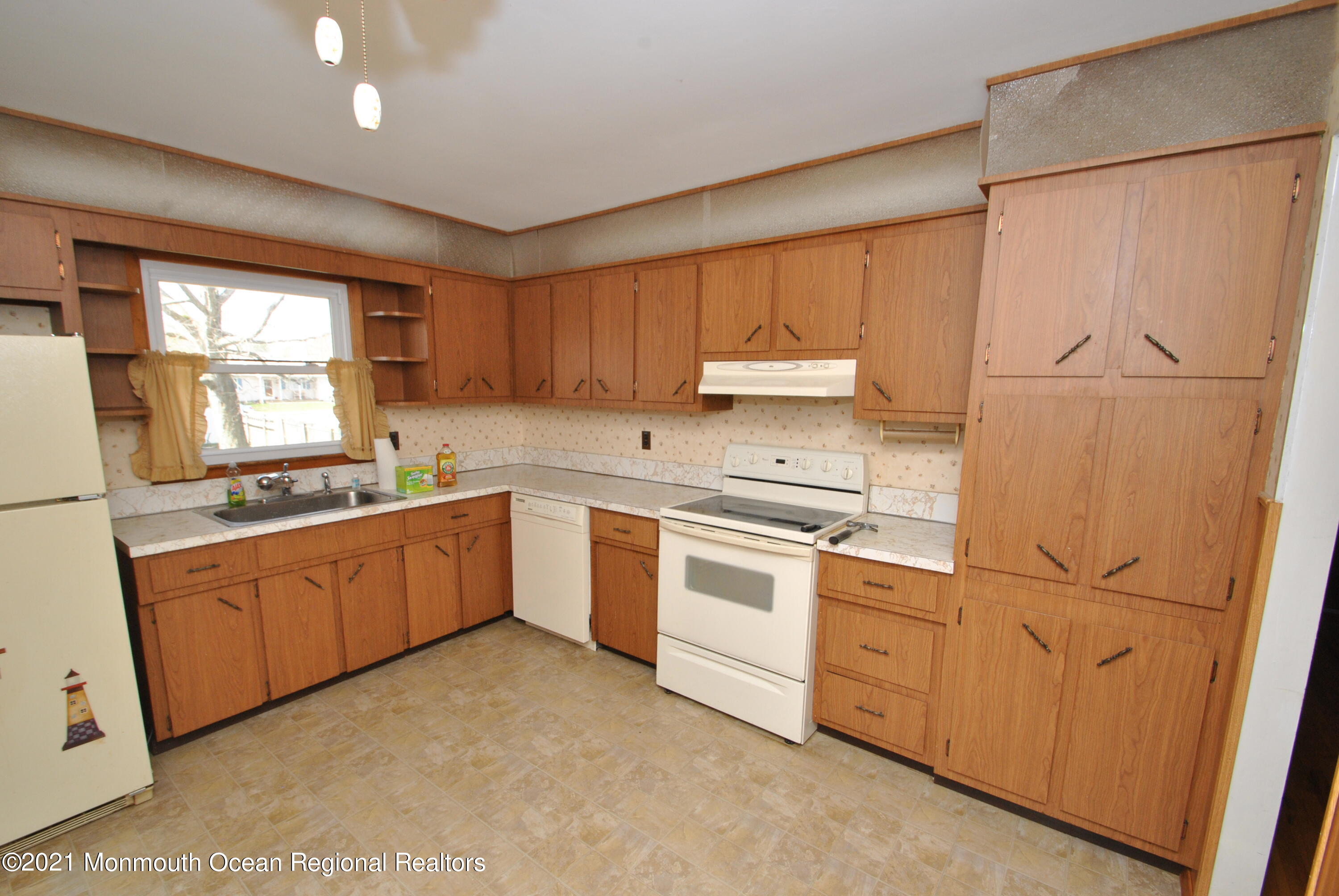 141 Queen Ann Road Brick, NJ 08723 - Photo 11 of 20 DSC_7370