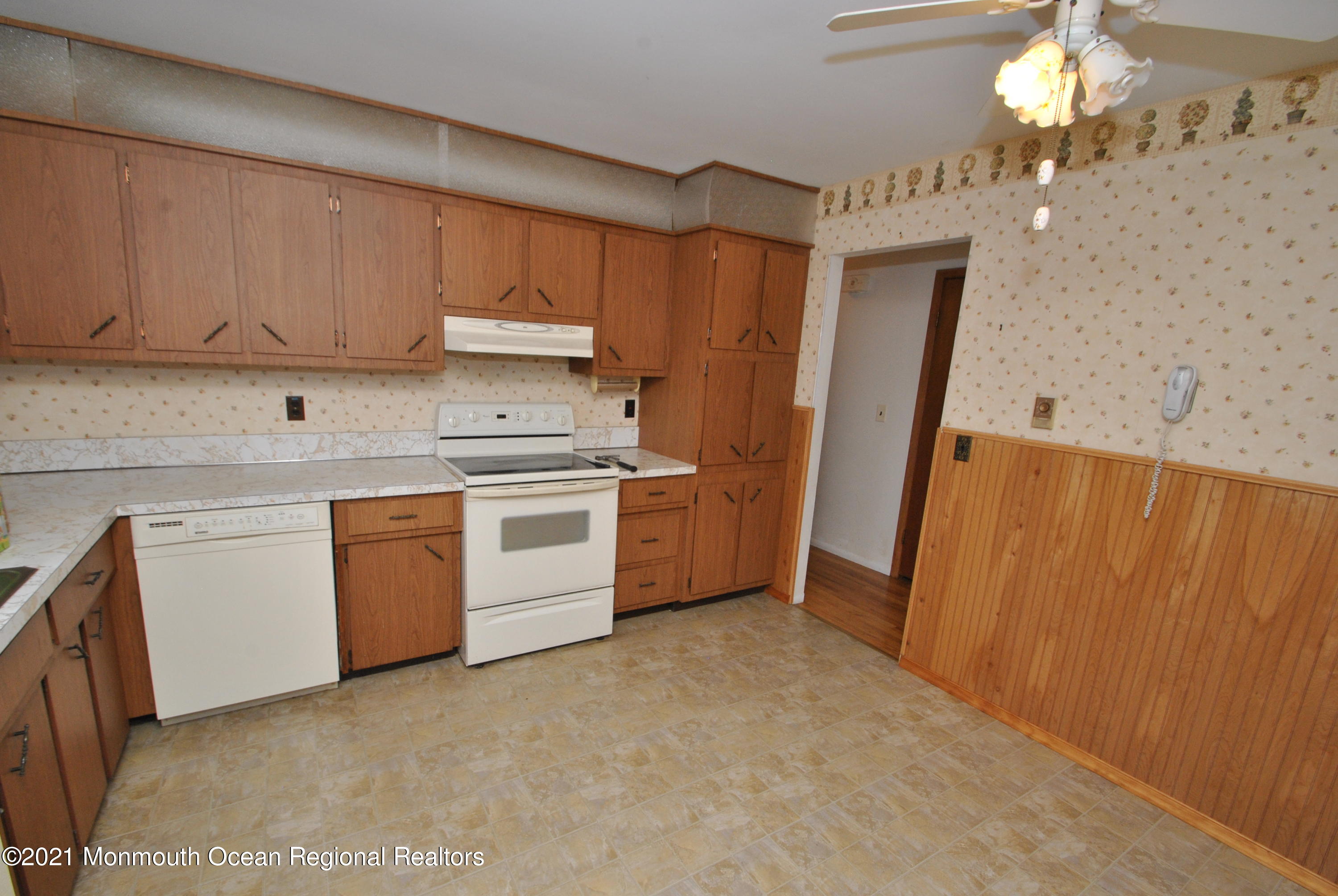 141 Queen Ann Road Brick, NJ 08723 - Photo 12 of 20 DSC_7371