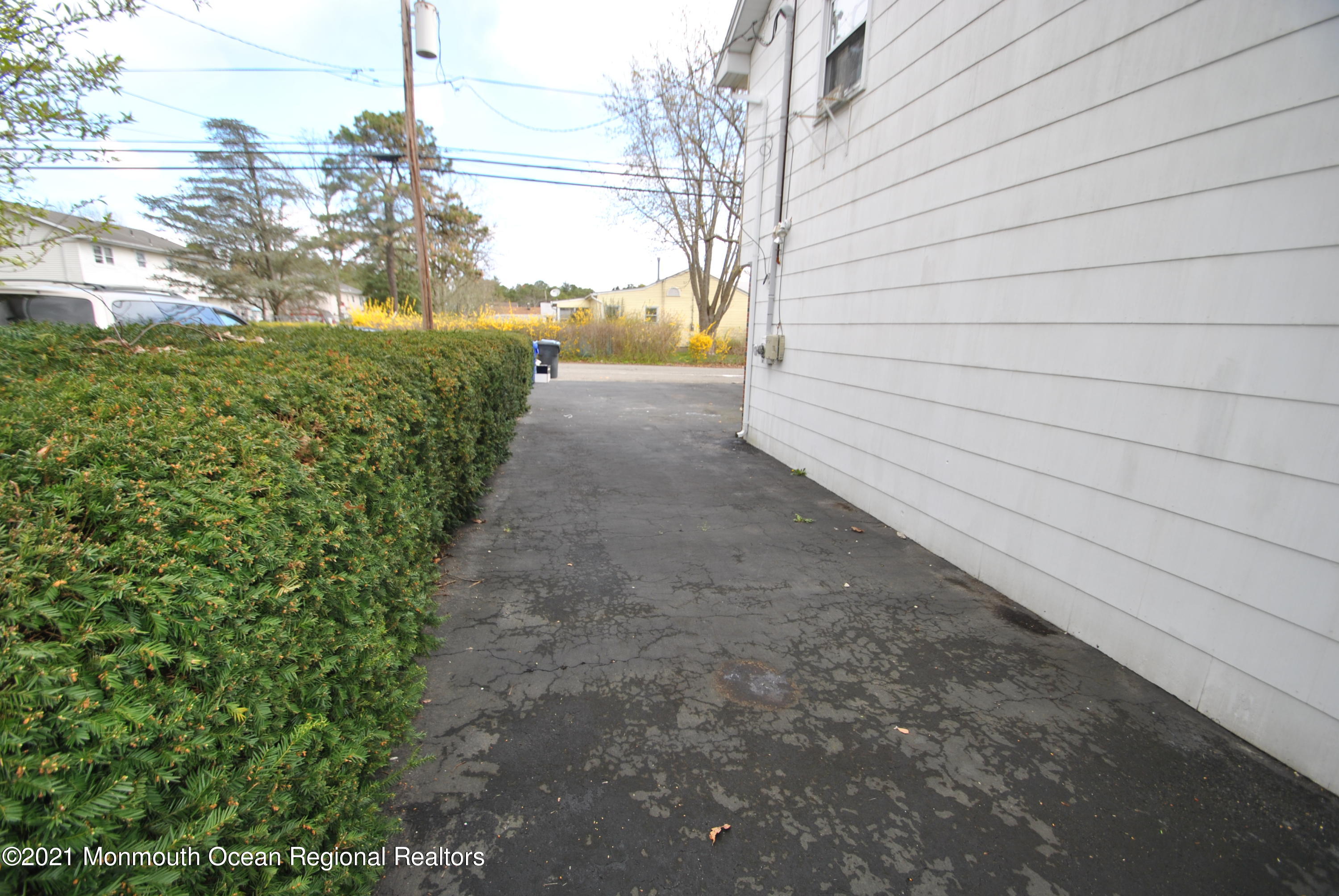 141 Queen Ann Road Brick, NJ 08723 - Photo 5 of 20 DSC_7351
