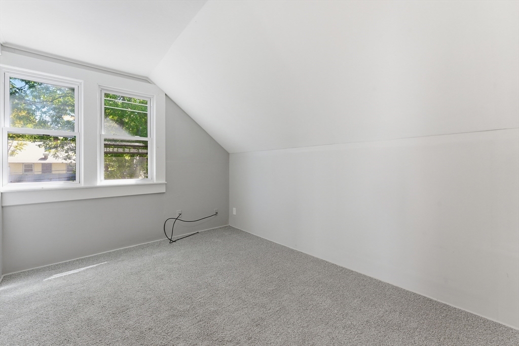 47 Thorndyke Street Springfield, MA 01118 - Photo 24 of 42