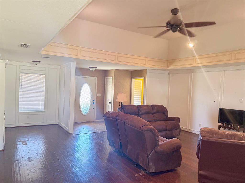 300 Ridge Road Decatur, TX 76234 - Photo 7 of 23 View of front door entry from living room.