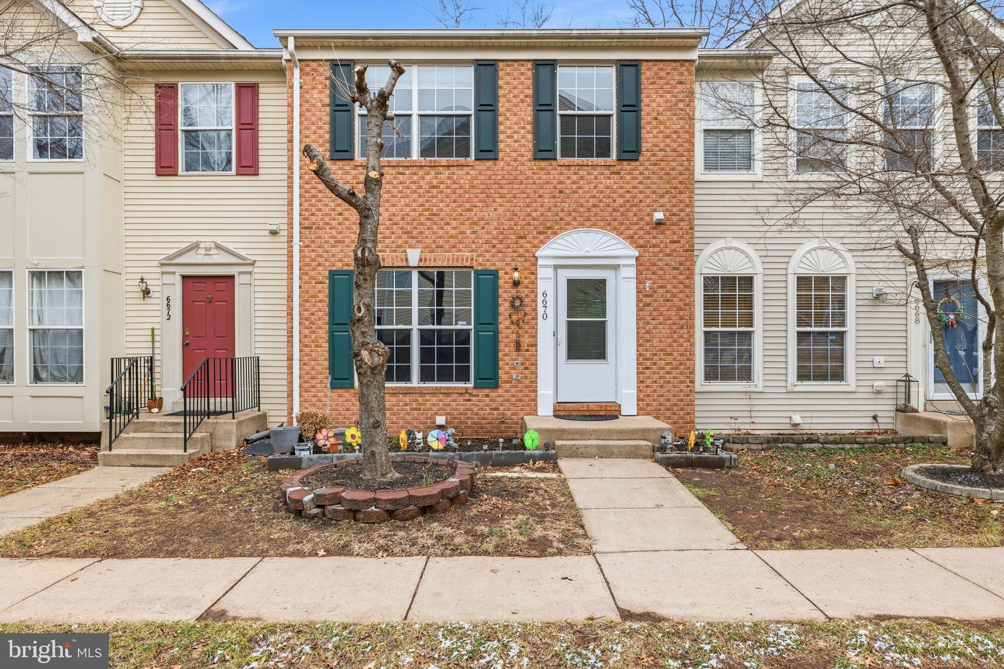 6670 Roderick Loop Gainesville, VA 20155 - Photo 2 of 36