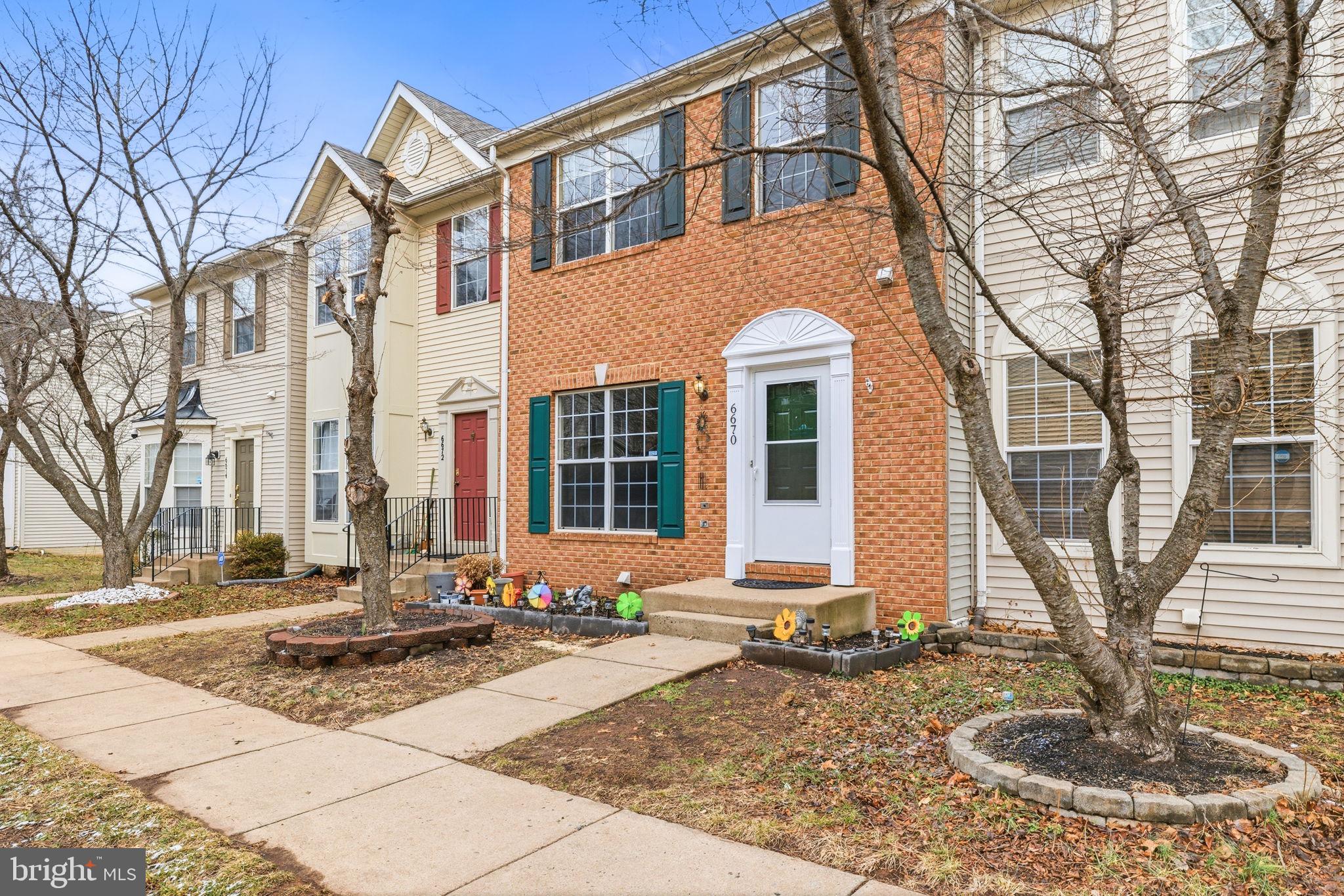 6670 Roderick Loop Gainesville, VA 20155 - Photo 4 of 36