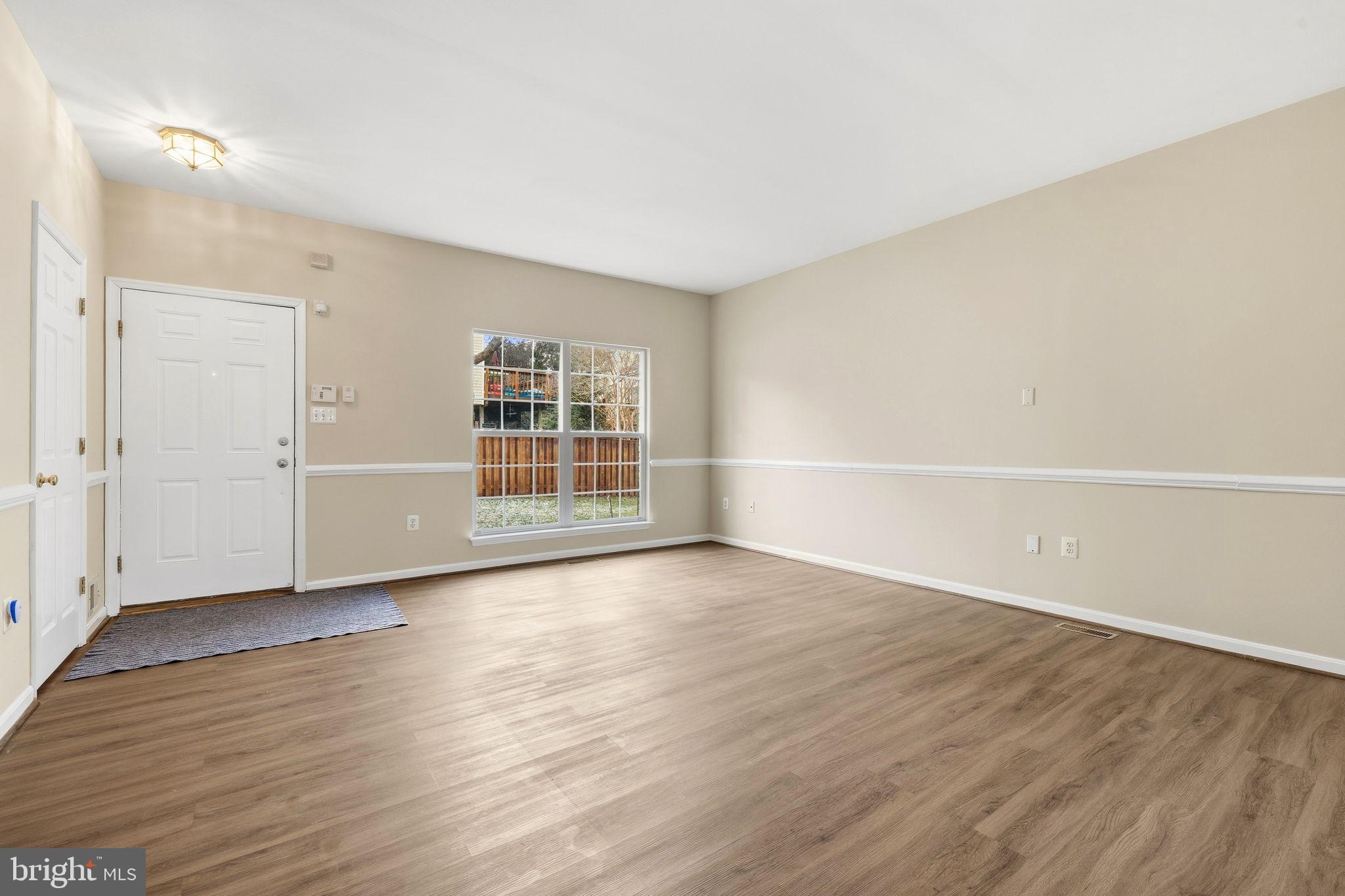 6670 Roderick Loop Gainesville, VA 20155 - Photo 5 of 36