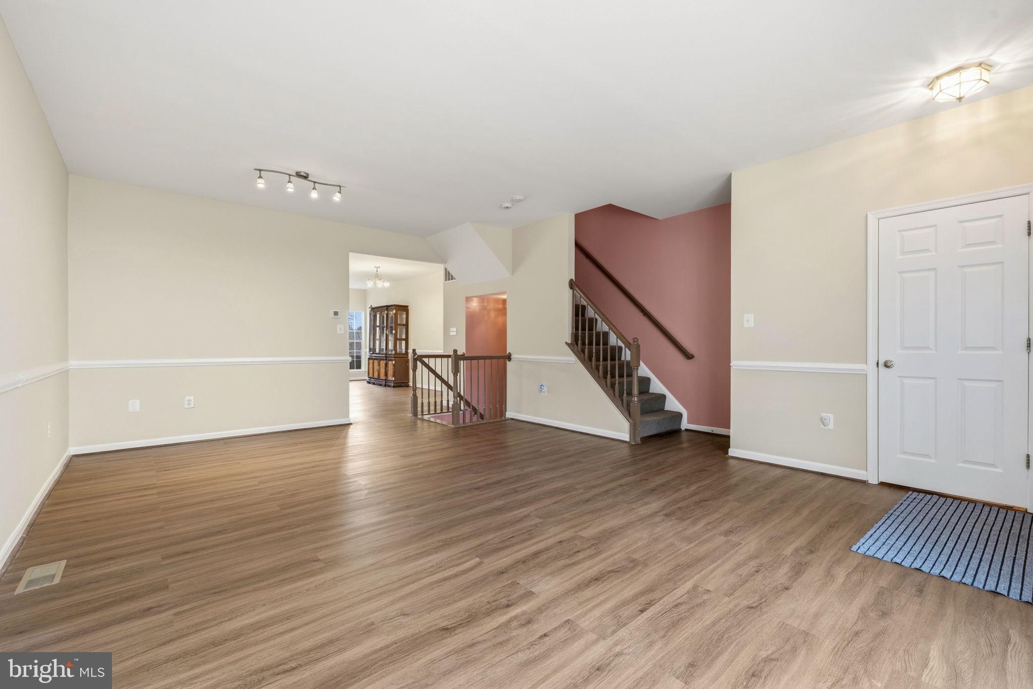 6670 Roderick Loop Gainesville, VA 20155 - Photo 6 of 36