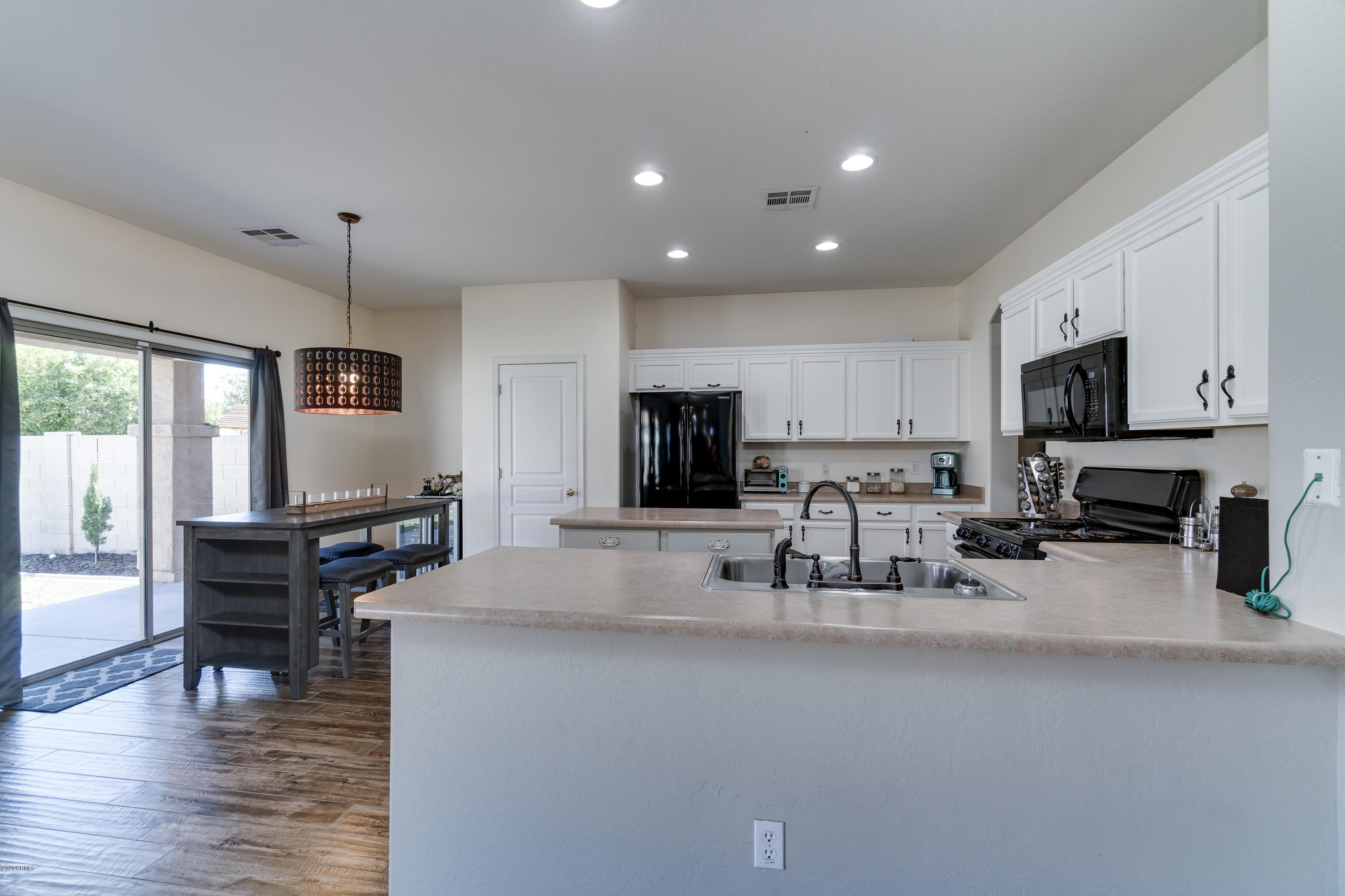 46023 West Amsterdam Road Maricopa, AZ 85139 - Photo 12 of 33 12Kitchen-FULL