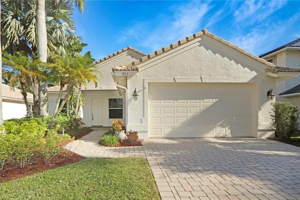 $5,800 | 1923 Harbor View Circle, Unit 1923, Weston, FL 33327