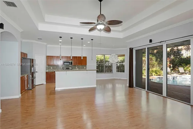 $6,000 | 1923 Harbor View Circle, Unit 1923, Weston, FL 33327