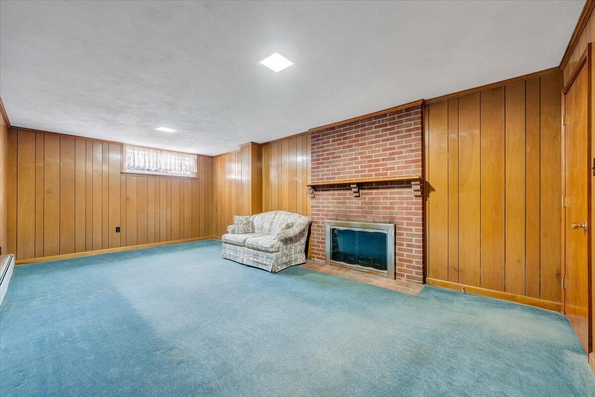 709 Olney Road Vinton, VA 24179 - Photo 21 of 41 a view of an empty room with a fireplace
