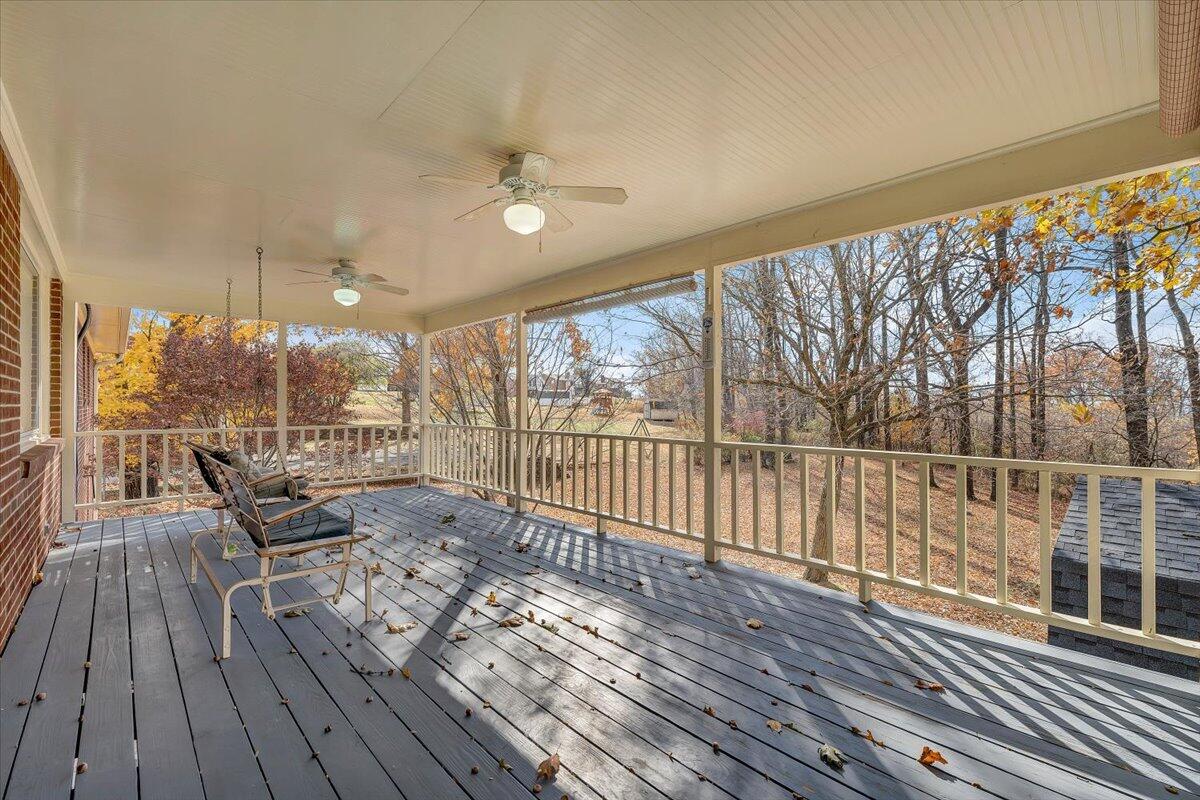 709 Olney Road Vinton, VA 24179 - Photo 27 of 41 wooden floor with a balcony