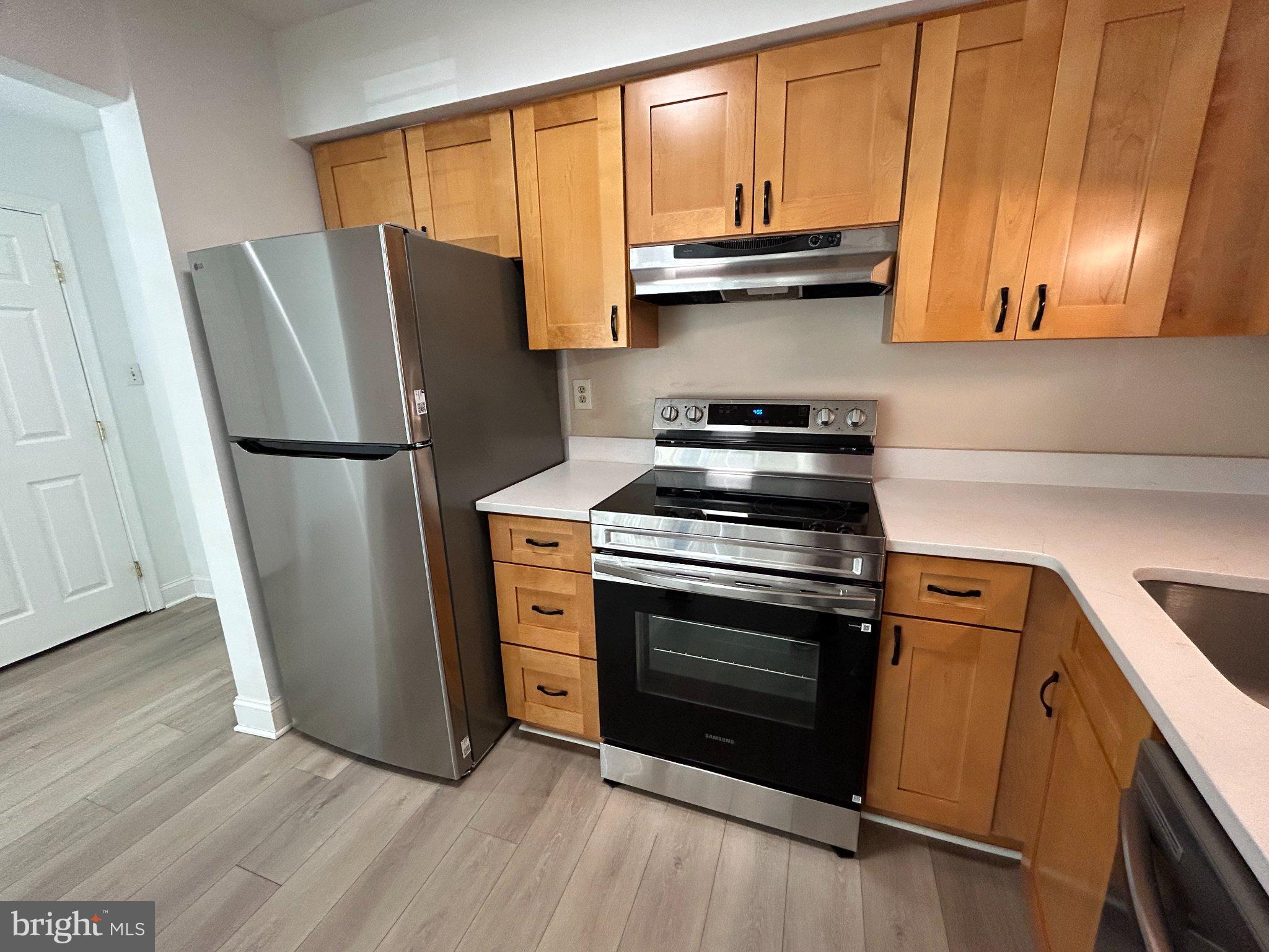 5802 Royal Ridge Drive, Unit B Springfield, VA 22152 - Photo 7 of 33 Gallery Image 7