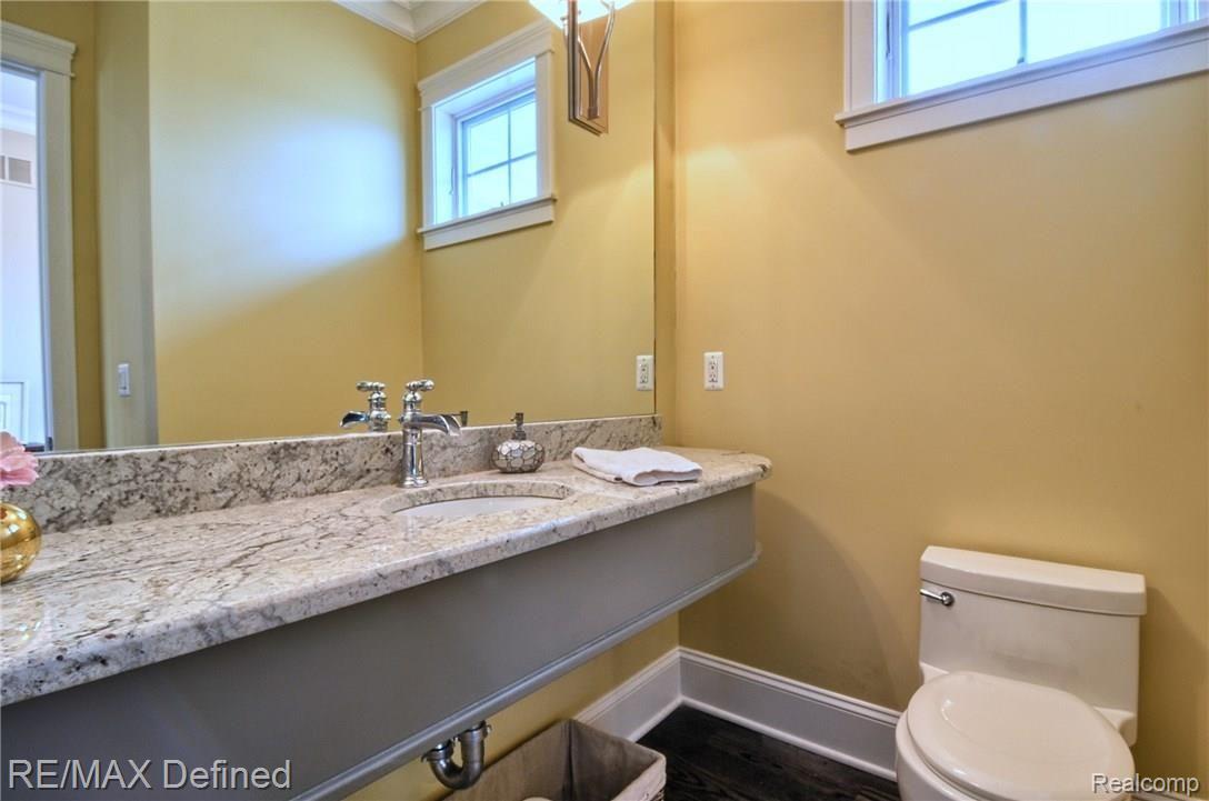 161 Albertson Street Rochester, MI 48307 - Photo 34 of 40 Half Bath