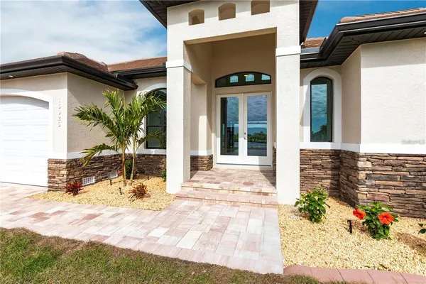 a view of outdoor space yard and front view of a house