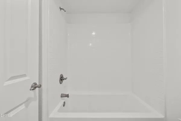 $869,900 | 693 Nile River Drive, Oxnard, CA 93036