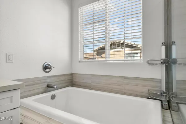 $869,900 | 693 Nile River Drive, Oxnard, CA 93036