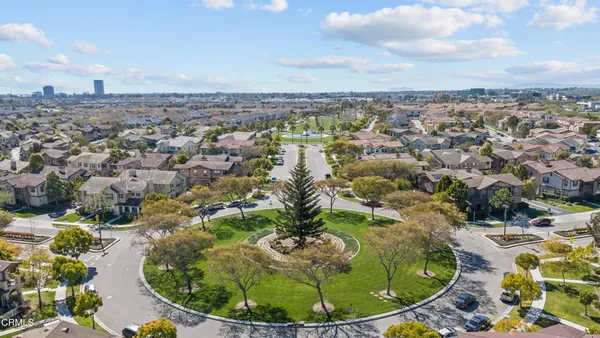 $869,900 | 693 Nile River Drive, Oxnard, CA 93036