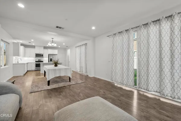 $869,900 | 693 Nile River Drive, Oxnard, CA 93036