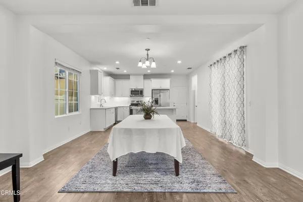 $869,900 | 693 Nile River Drive, Oxnard, CA 93036