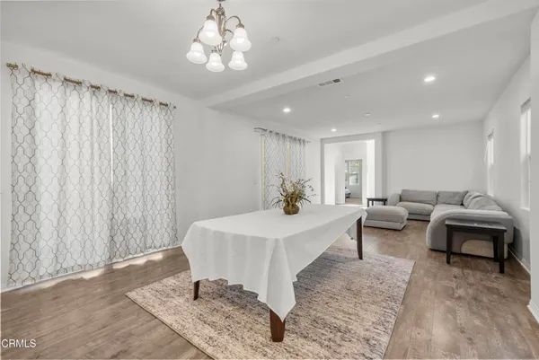 $869,900 | 693 Nile River Drive, Oxnard, CA 93036