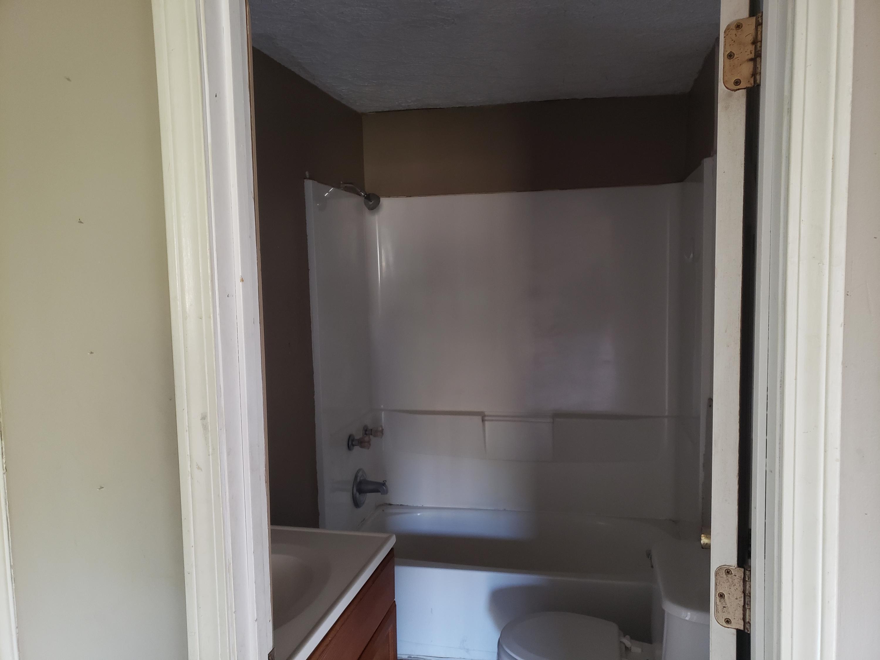 5010 Dahl Road Somerset, KY 42503 - Photo 7 of 15 20190809_192608
