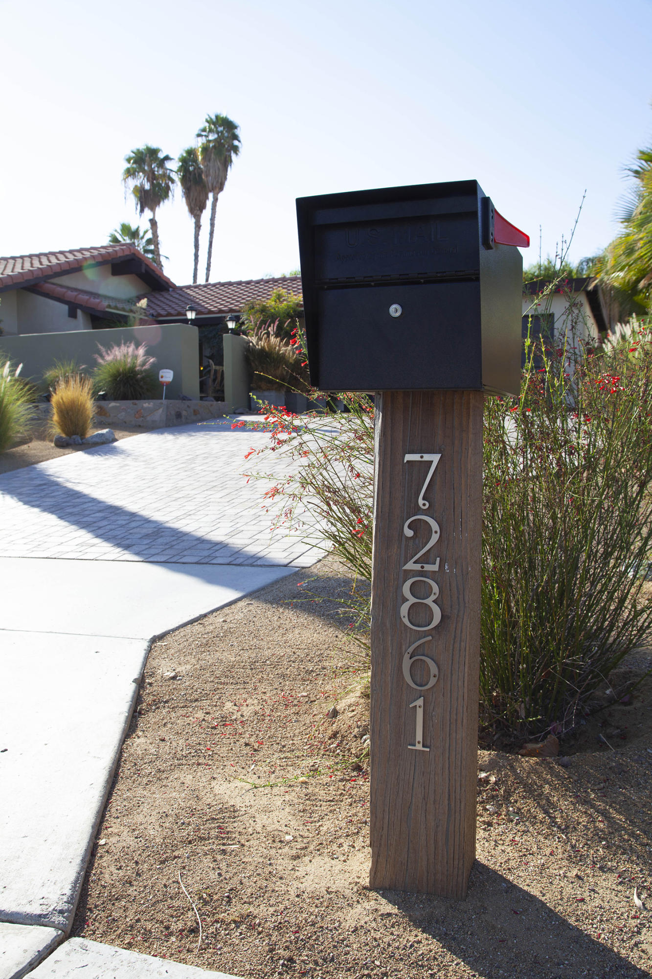 72861 Haystack Road Palm Desert, CA 92260 - Photo 7 of 45 a sign that is on the side of a building