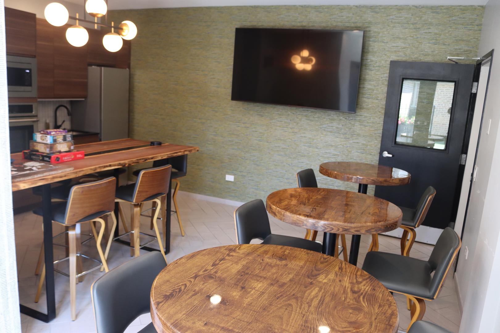 8 West Monroe Street, Unit 607 Chicago, IL 60603 - Photo 5 of 7