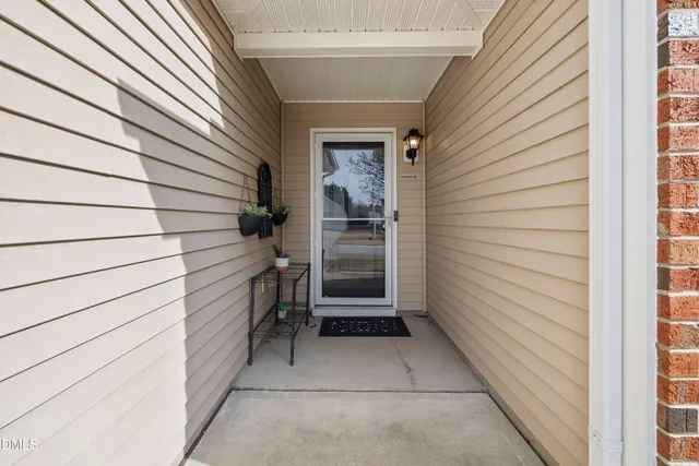 $320,000 | 1009 Narcissus Court, Clayton, NC 27520