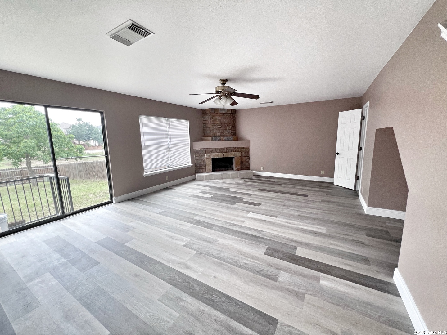 7338 Raintree Forest San Antonio, TX 78233 - Photo 6 of 31