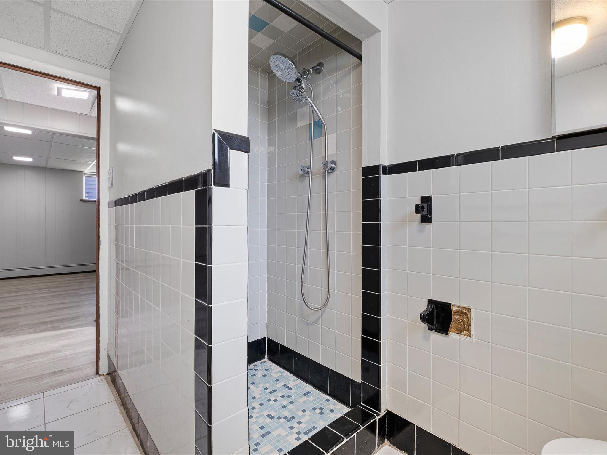 1802 Hettering Road Wilmington, DE 19810 - Photo 20 of 29 a bathroom with a shower